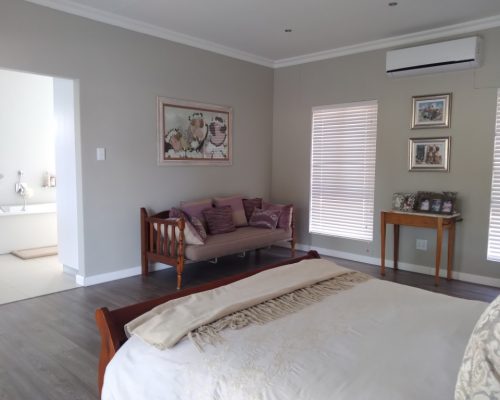 Room 1 (2) (Medium)